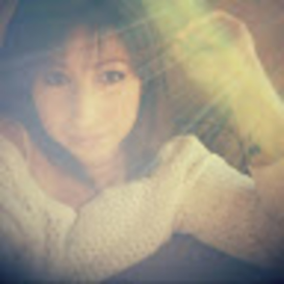 Meet your Posher, Jennifer - Picture 1 of 1